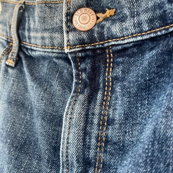 Old navy cut off stretch Jean short - Picture 3 of 7